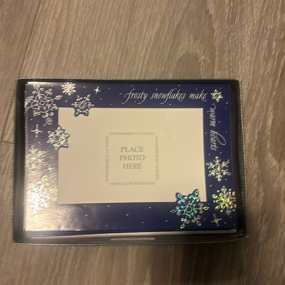 Paper Magic 11 iridescent snowflake photo holder Christmas cards EUC
